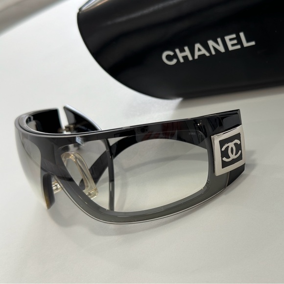 Chanel Magnetic shield ski mask sunglasses - Picture 1 of 10